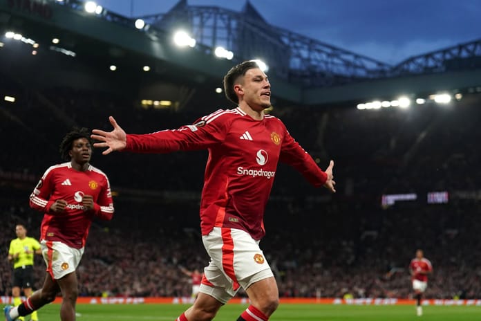 Ugarte sahneye çıktı