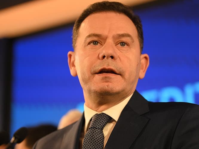 Portekiz'de hükümet düştü