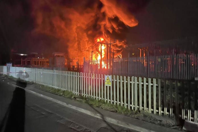 İngiltere'deki Heathrow Havalimanı kapatıldı