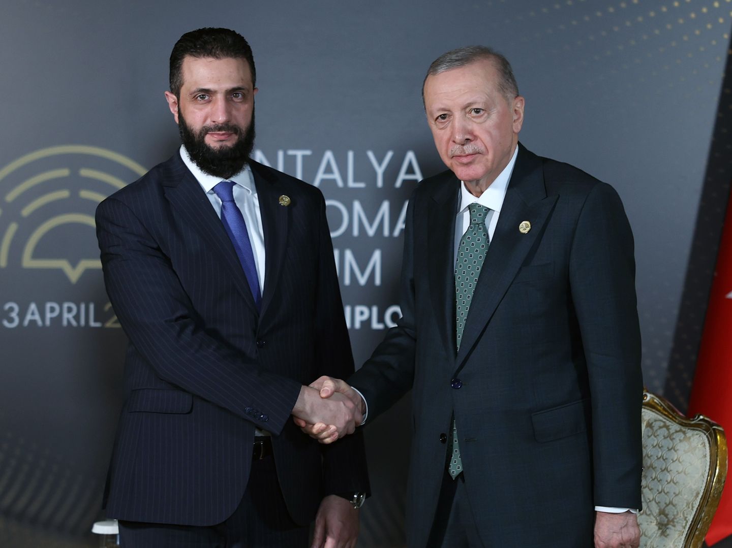 Suriye'de Ahmed Eş Şara dönemi Türkiye için fırsat, İsrail için tehdit