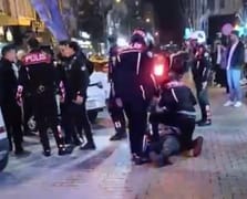Gözaltına alınan saldırgan polisi tehdit etti