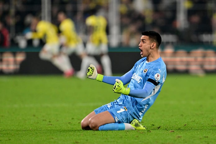 Fenerbahçe yeni sözleşme için masada