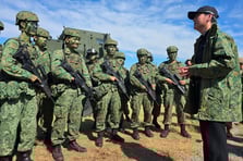 Singapur savunma bütçesini artırıyor