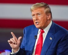 Trump’tan göçmenlere "gönüllü dönüş" için para ve uçak bileti