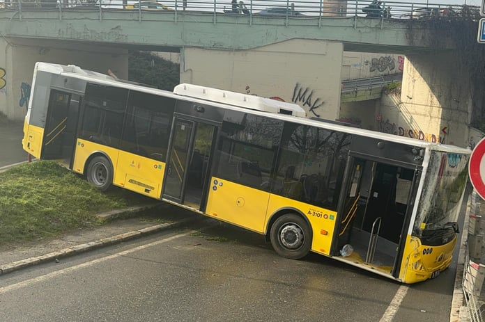 CHP’ye devredildiğinde 725 milyon TL borcu olan İETT'nin güncel borcu 24,3 milyar TL