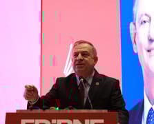 CHP'li Gökan Zeybek'e partililerden tepki