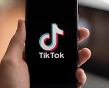 Trump TikTok'a 75 gün ek süre verdi
