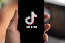 Trump TikTok'a 75 gün ek süre verdi