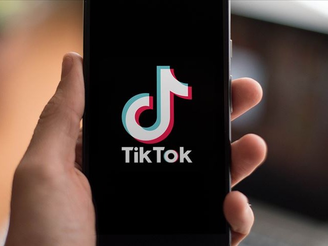 Trump TikTok'a 75 gün ek süre verdi