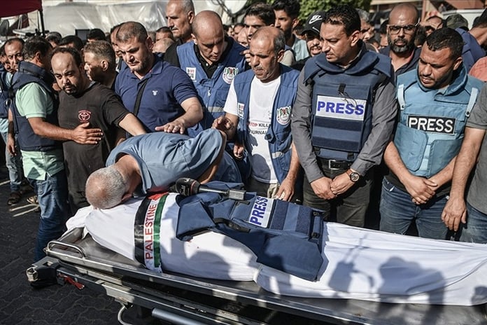 İsrail'in saldırısında yaralanan bir gazeteci daha hayatını kaybetti