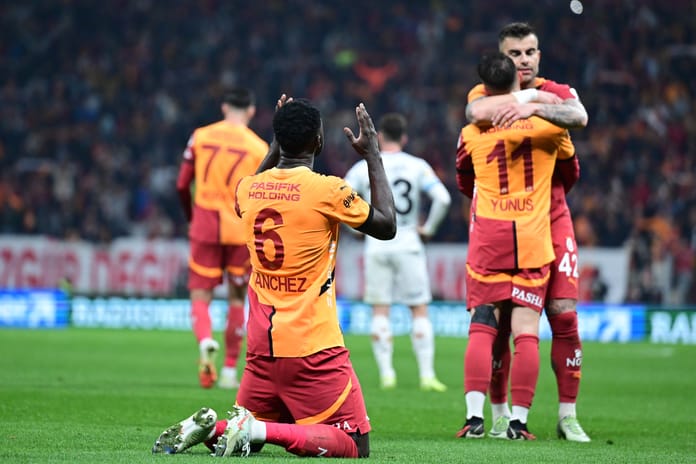 Sarı kırmızılılar Bodrum engelini de geçti