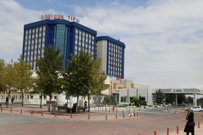 Selçuk Üniversitesi sağlık çalışanlarına yönelik soruşturma başlattı