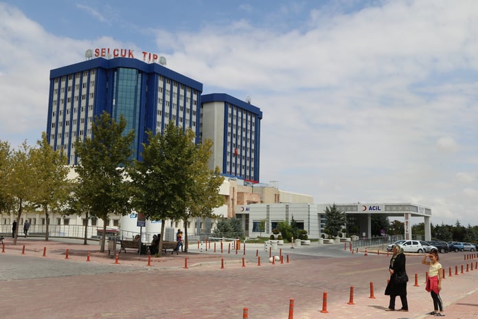 Selçuk Üniversitesi sağlık çalışanlarına yönelik soruşturma başlattı