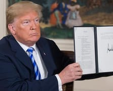 Trump'tan Çin'de üretilen teknolojik ürünlere vergi jesti