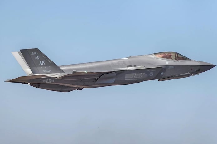 Almanya eleştirilere rağmen F-35A uçağı siparişini iptal etmeyecek