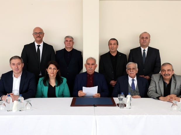 Abdullah Öcalan'ın çağrısına Kandil'den cevap geldi: PKK silah bıraktı