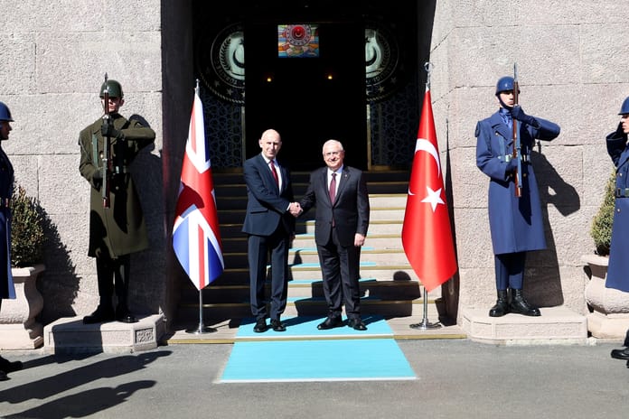 İngiltere Savunma Bakanı Türkiye'yi ziyaret etti