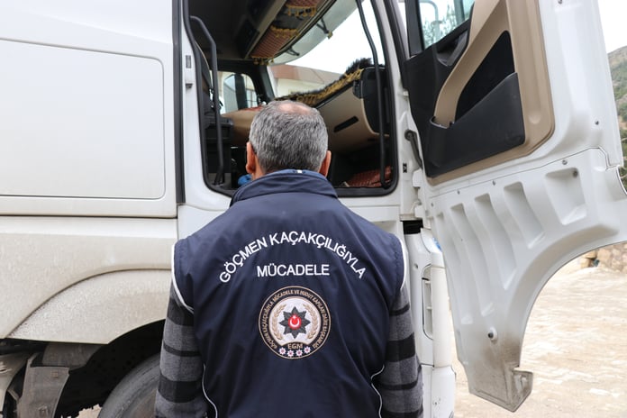  Göçmen kaçakçılığı operasyonlarında 120 organizatör yakalandı