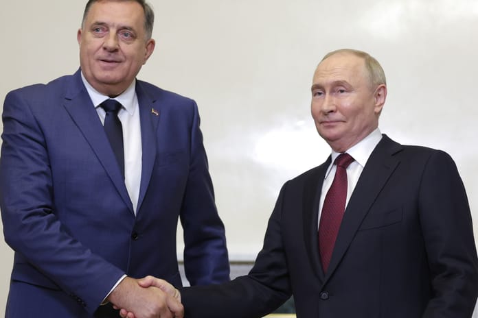 Bosna Hersek'te hakkında tutuklama kararı çıkartılan Sırp lider Milorad Dodik Rusya'ya kaçtı