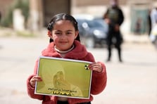 Suriyeliler kimyasal silah saldırısının 8. yılında ölenleri andı