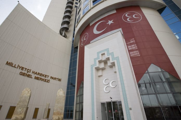 MHP'den dikkat çeken CHP kararı: Kapıları kapattı
