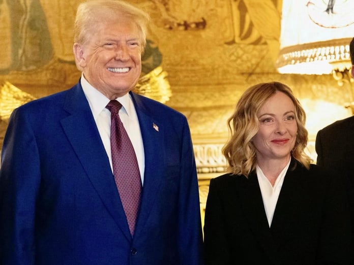 AB, tarife krizini sona erdirmek için Trump'a silah anlaşması teklifinde bulunmayı planlıyor