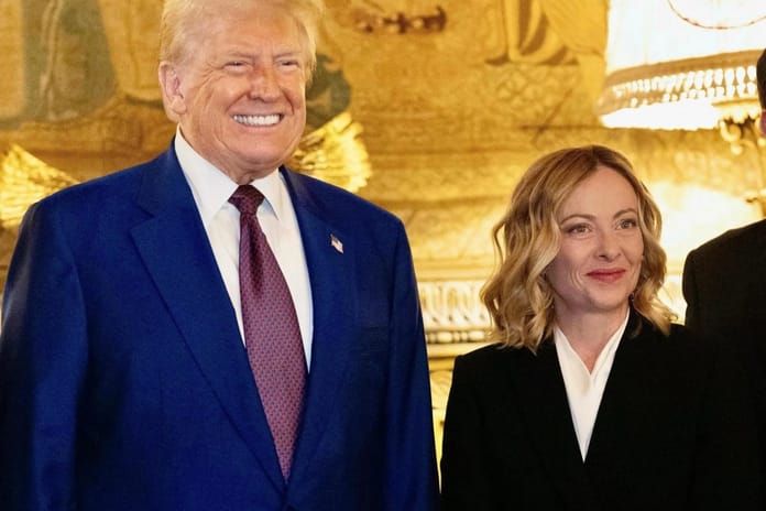 AB, tarife krizini sona erdirmek için Trump'a silah anlaşması teklifinde bulunmayı planlıyor