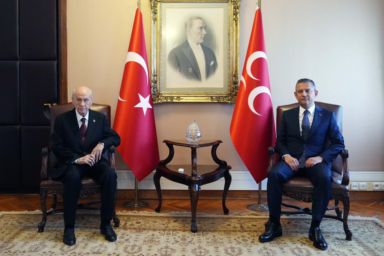 Bahçeli'den İBB ve CHP'ye sert eleştiri: Yolsuzluk bataklığı kurutulsun