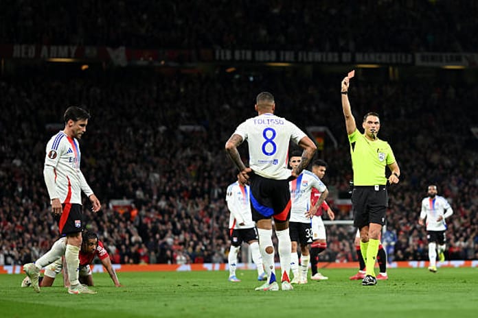 Lyon 10 kişi kaldı