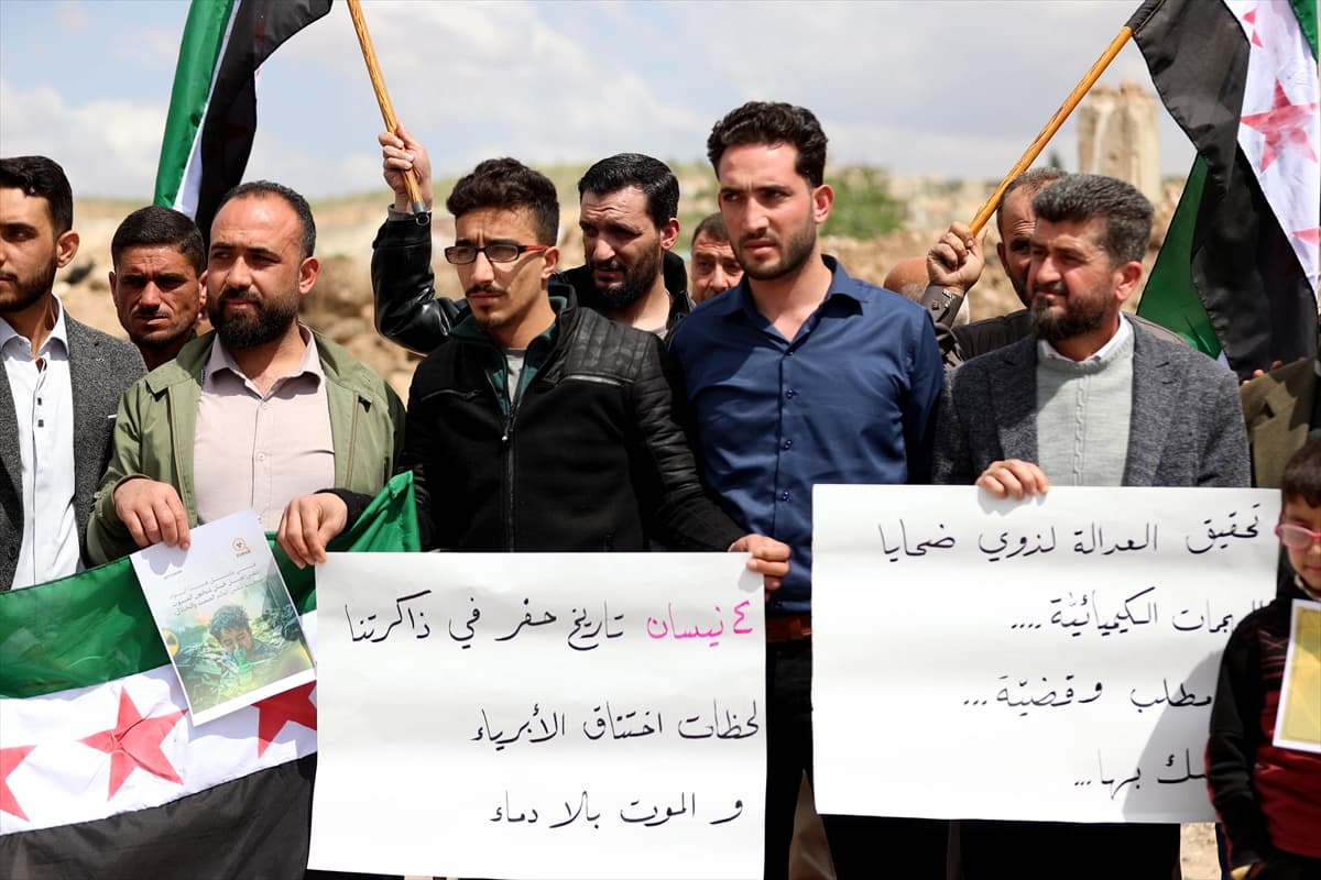 Suriyeliler kimyasal silah saldırısının 8. yılında ölenleri andı