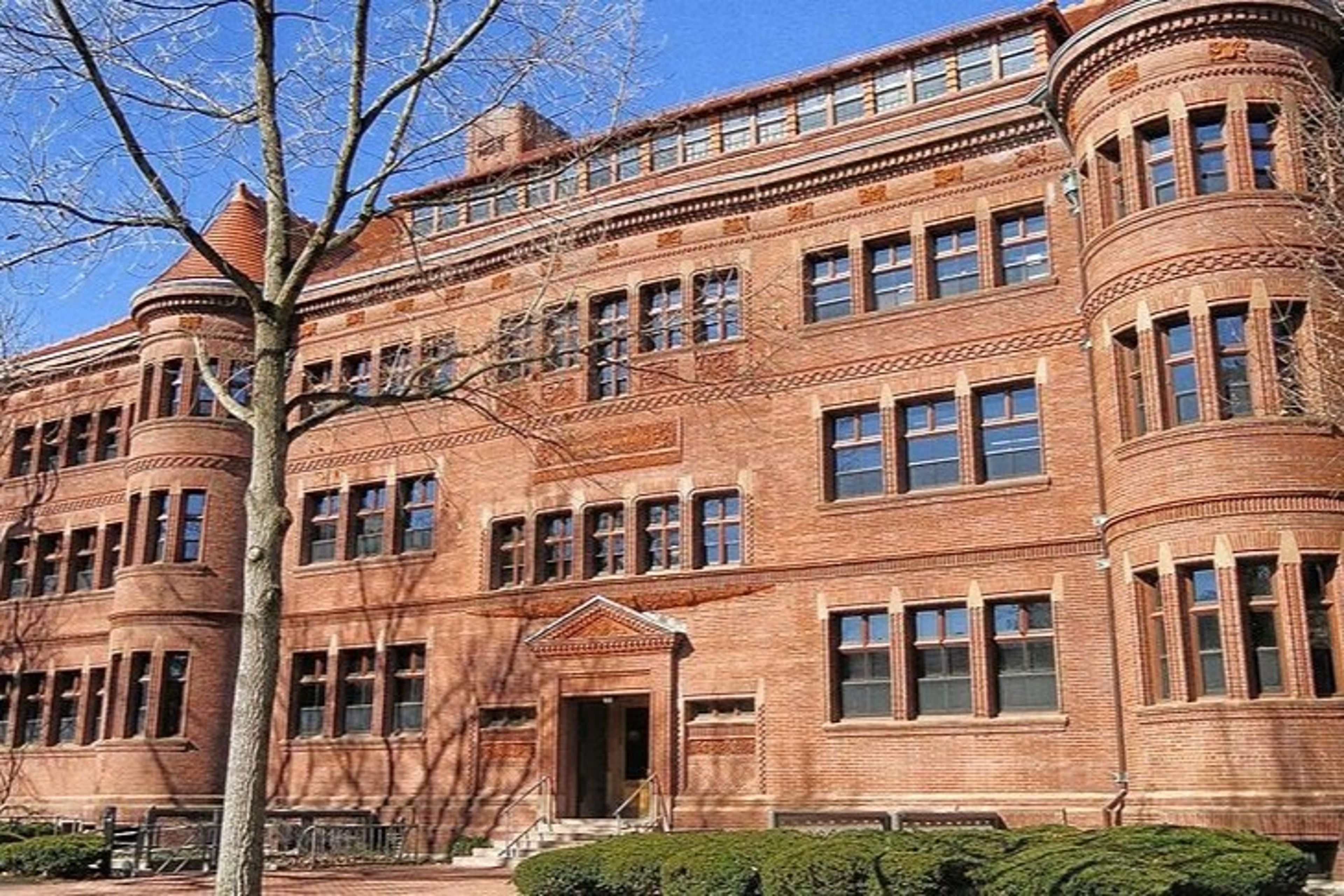 Trump Harvard Üniversitesi'nin 2.2 milyar dolarlık fonunu kesti