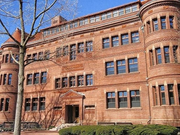 Trump Harvard Üniversitesi'nin 2.2 milyar dolarlık fonunu kesti