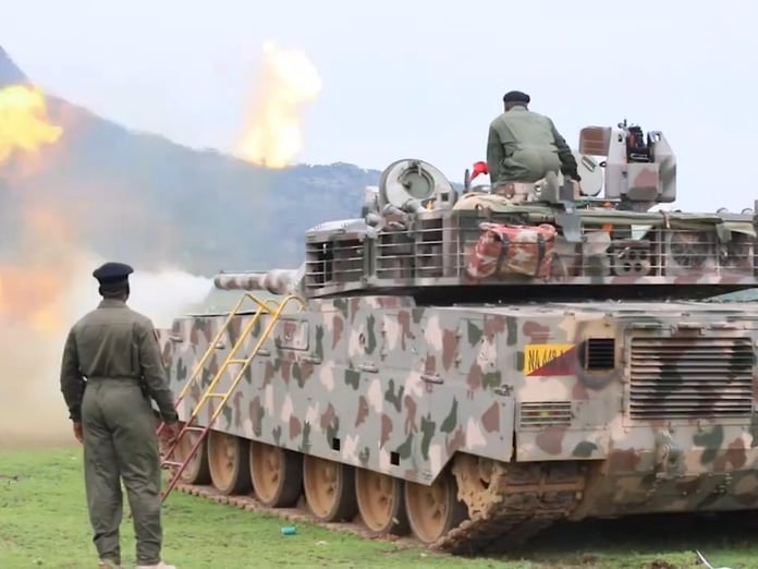 Çin Nijerya ile askeri ilişkilerini geliştiriyor