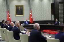 Kabine toplanıyor: Gündem başıboş köpekler ve bayram ikramiyeleri