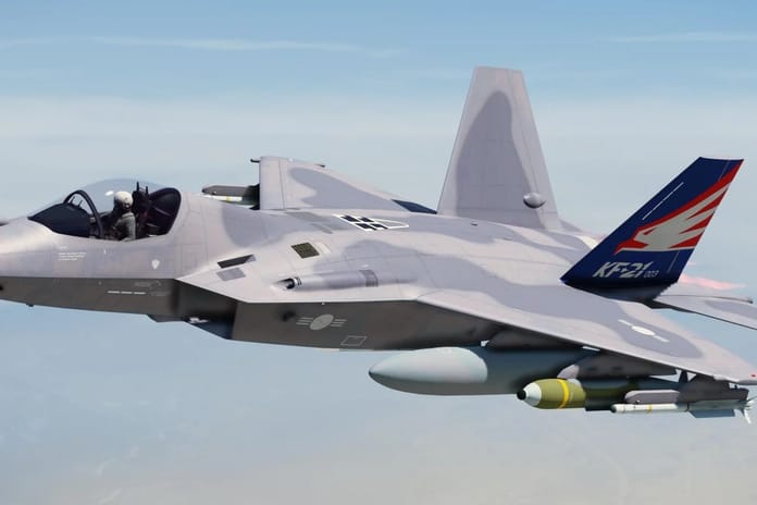 Güney Kore'nin KF-21 savaş uçağı seri üretime girmeye çok yakın