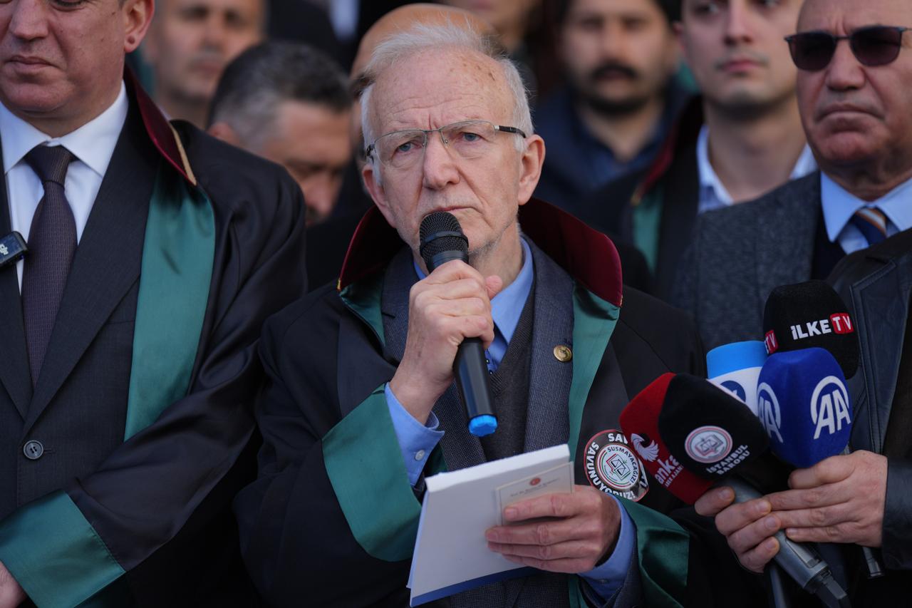 DEM Parti'den İstanbul Barosu'nun görevden alınmasına tepki