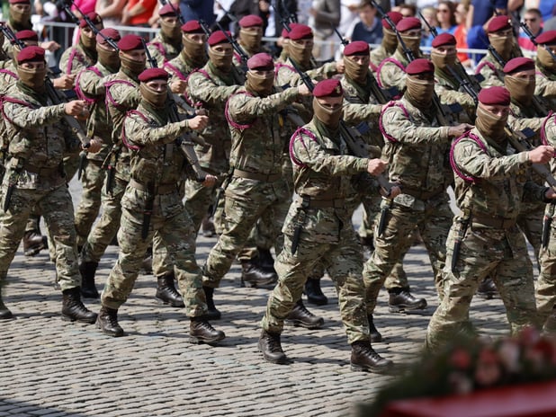 Belçika, NATO savunma harcaması hedefine ulaşmak için sosyal yardımları kesecek