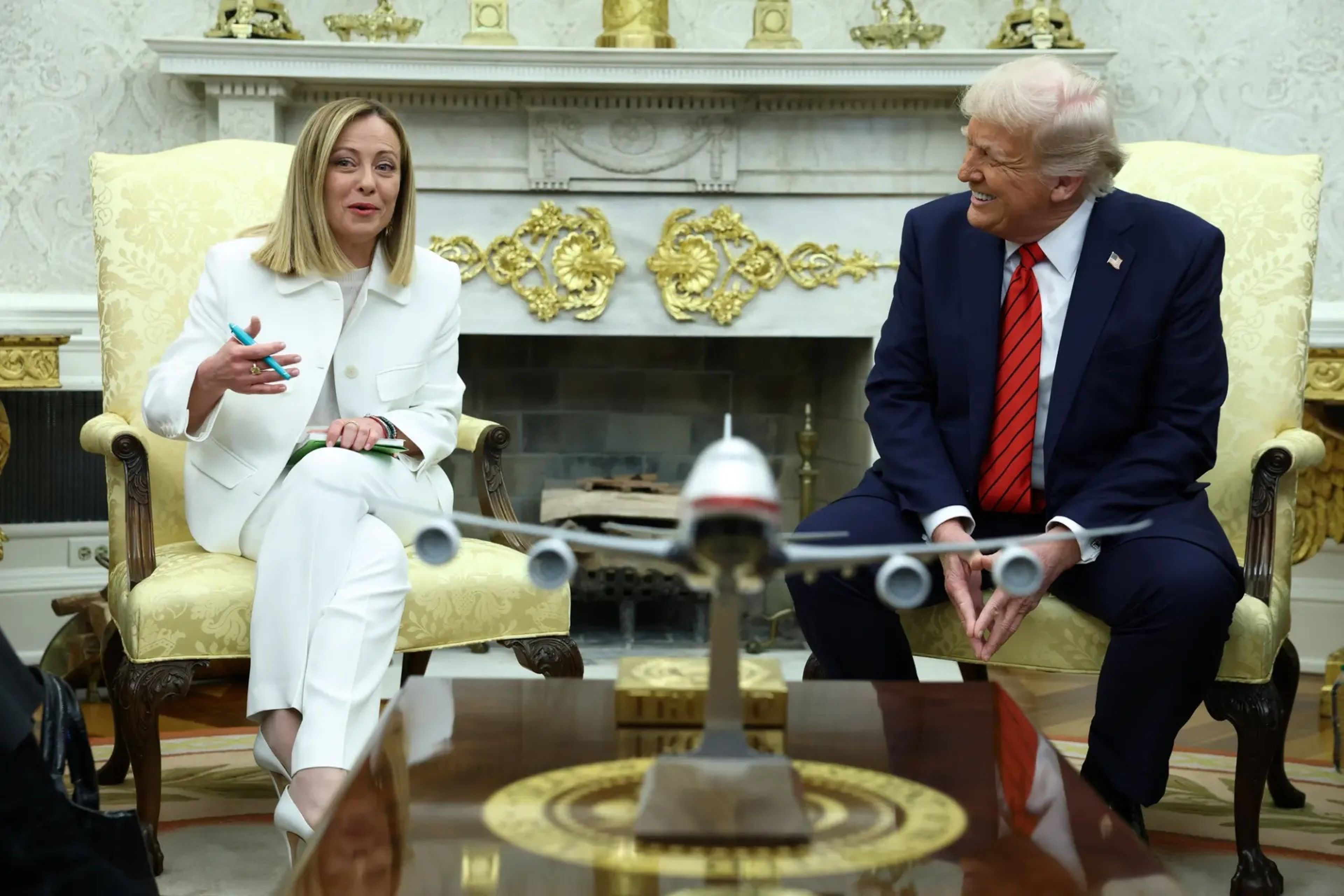 Trump ve Meloni'den Oval Ofis'te kritik zirve