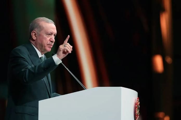 Arab News: Türkiye bölgesel dengeleri yeniden şekillendiriyor!