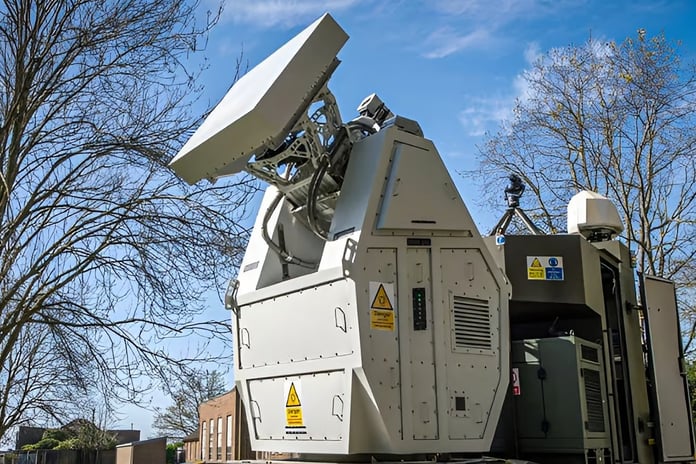 İngiltere İHA sürülerine karşı yeni silahını test etti