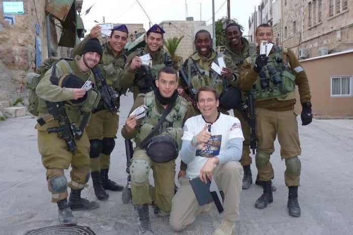 Saraçhane'den yardım çağrısı yapan siyonist gazeteci yakalandı