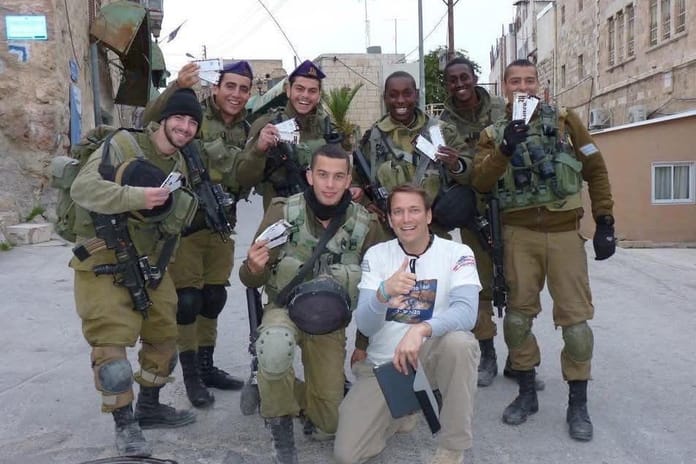 Saraçhane'den yardım çağrısı yapan siyonist gazeteci yakalandı