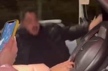 Bolu'da direksiyon başındaki dans kazayla sona erdi