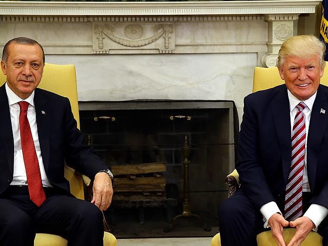 Trump'tan Türkiye'ye Suriye övgüsü 