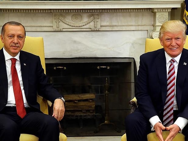 Trump'tan Türkiye'ye Suriye övgüsü 