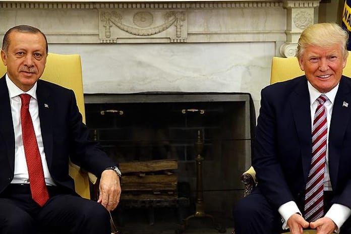 Trump'tan Türkiye'ye Suriye övgüsü