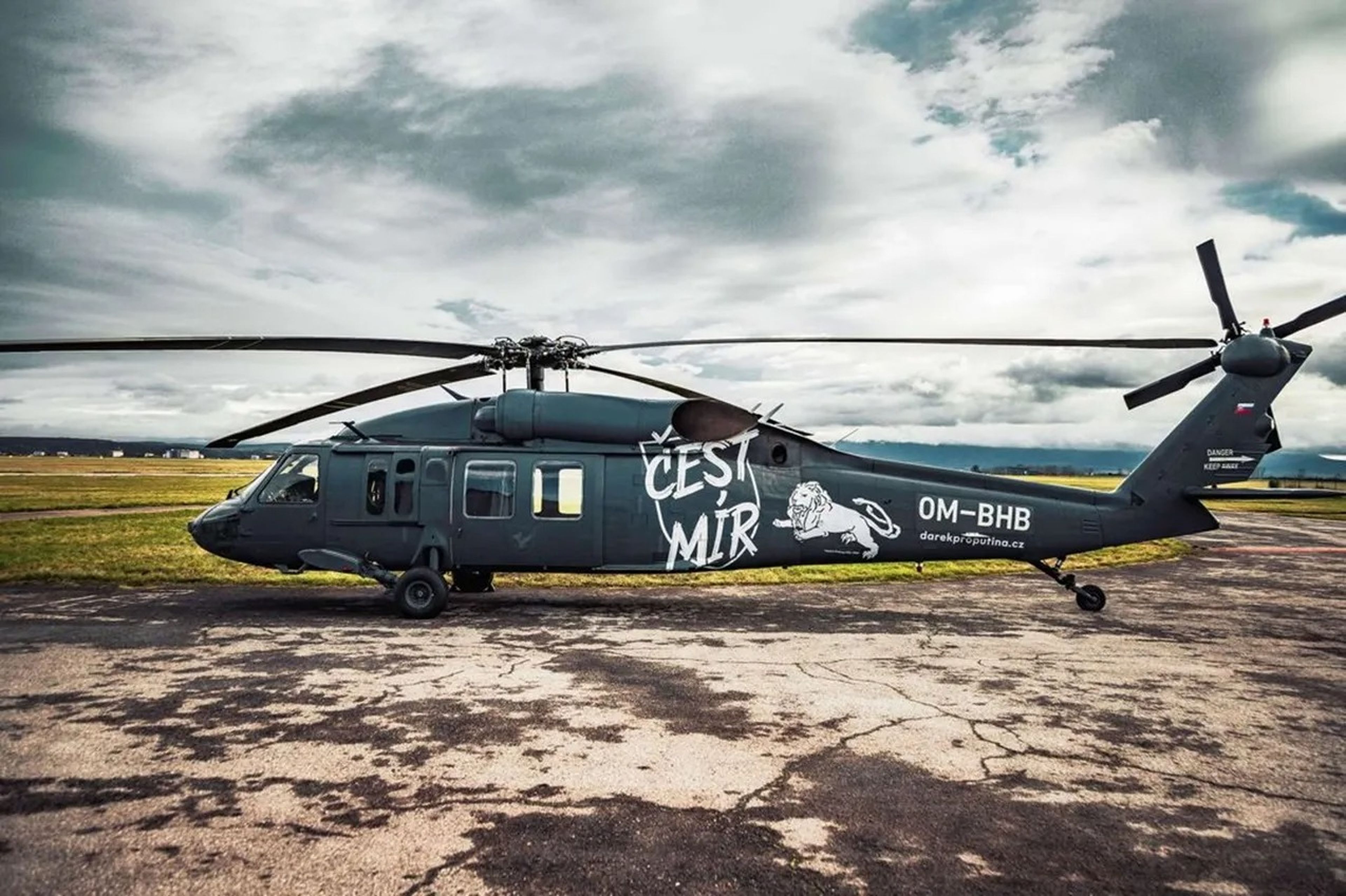 Çek bağışçılar Ukrayna için Black Hawk helikopteri satın aldı