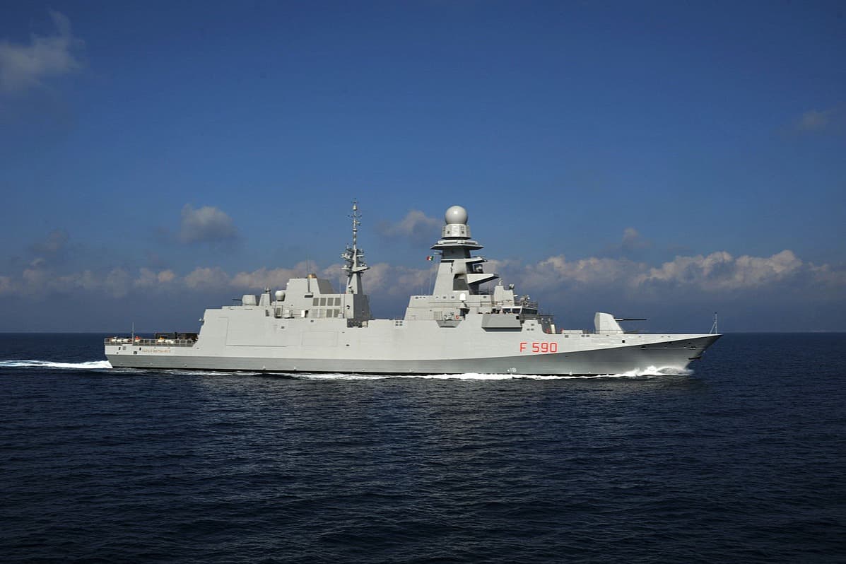 Yunanistan İtalya'dan iki adet fırkateyn satın almayı planlıyor