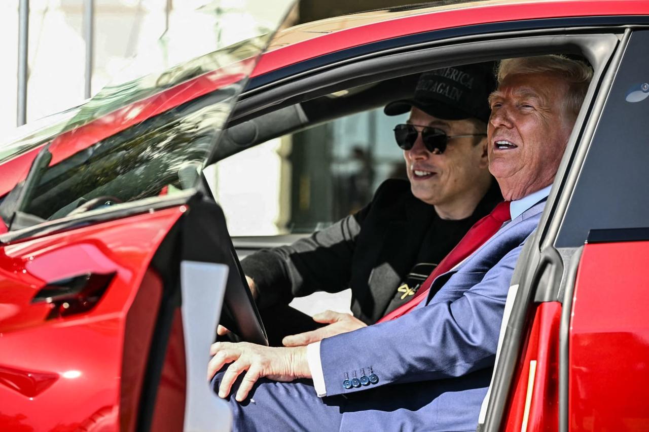 Trump'ın yüzde 25'lik vergi yorumu: İnsanlar Amerikan otomobili alacak