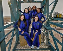  Katy Perry ve beraberindeki 5 kadın uzaya gitti